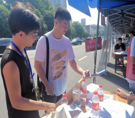 说明: 图示, 示意图
中度可信度描述已自动生成:ver1